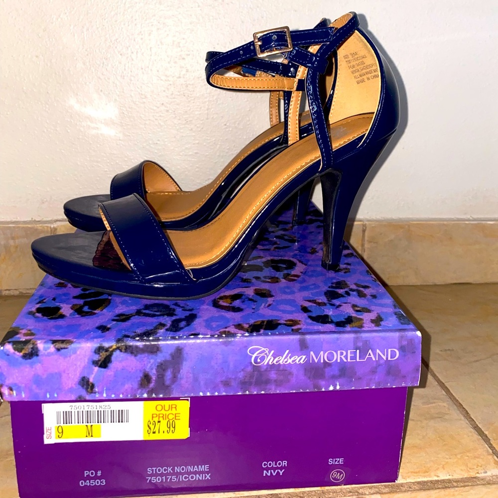 Chelsea Moreland heels